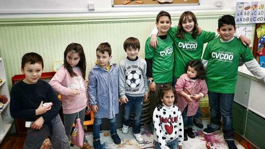 Voleibol cangués para los pequeños de Ponga