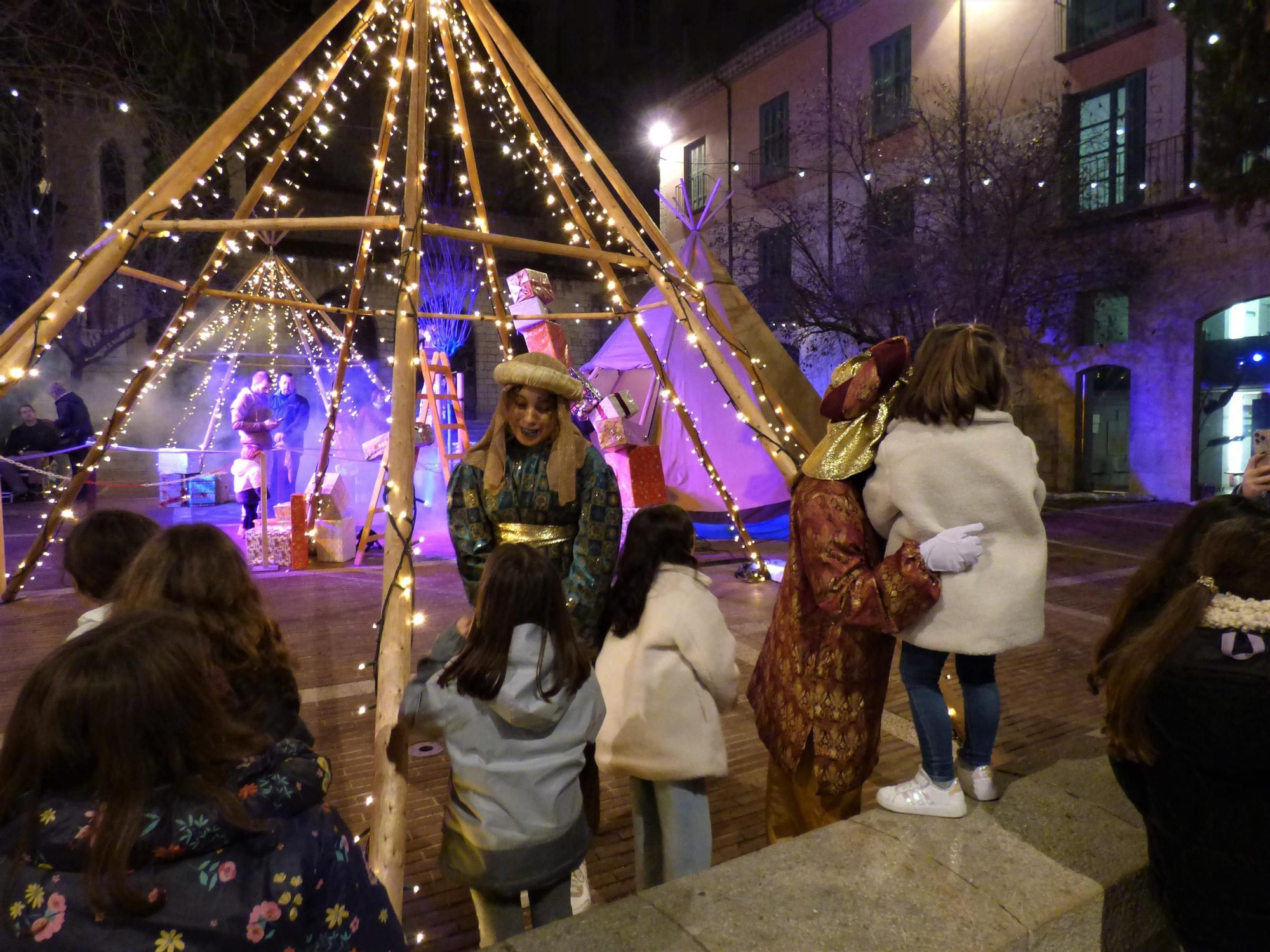 Els carters reials ja recullen les cartes dels més petits a Figueres