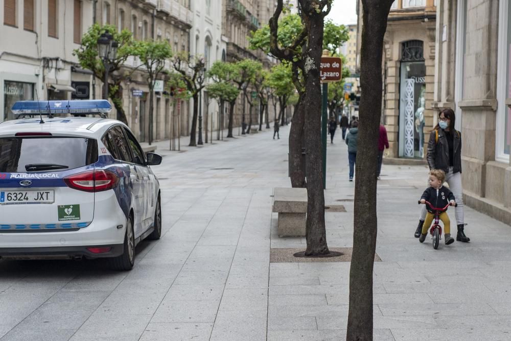 Los niños de Ourense ya sonríen en la calle. // Carlos Peteiro