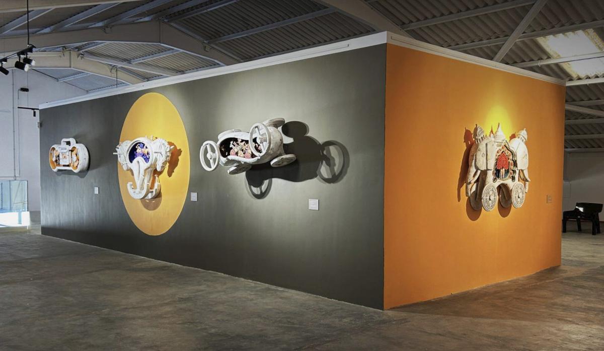 Montaje de la exposicion de Mário Belém en la galería Obra 23 de Can Bufí.