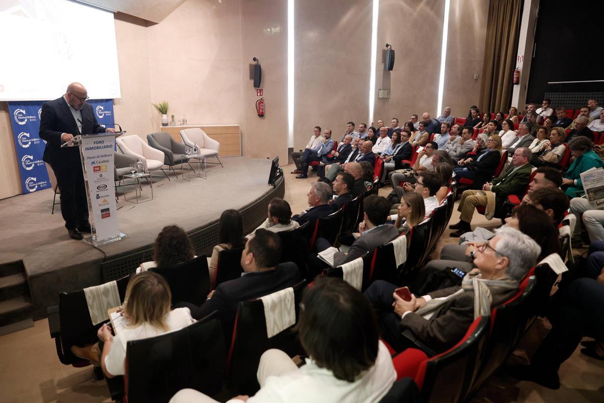 La bienvenida institucional corrió a cargo del alcalde de Palma, Jaime Martínez.