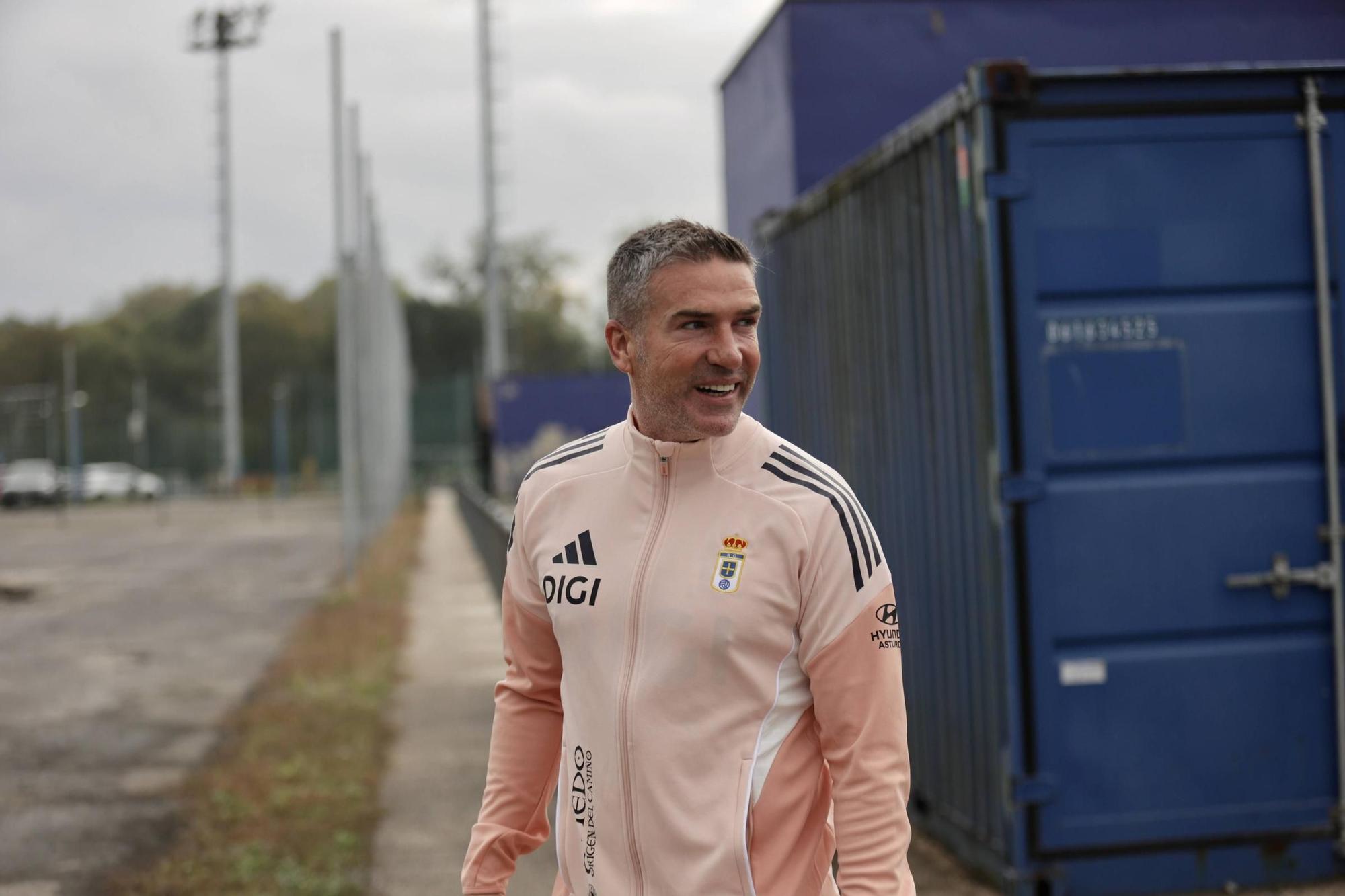 EN IMÁGENES: Así fue el primer entrenamiento de Luis Carrión al frente del Real Oviedo