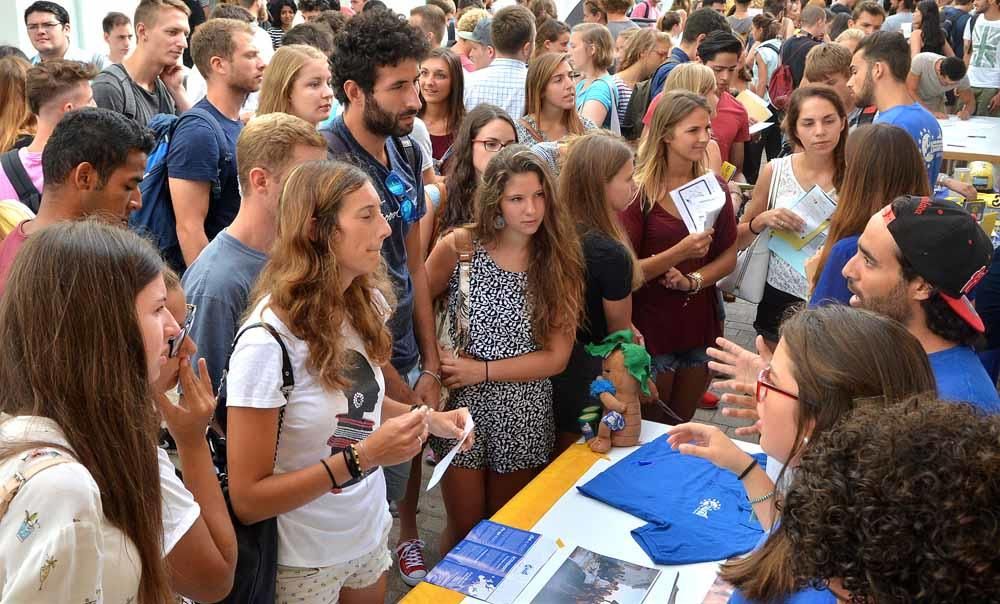 Acto de bienvenida a los estudiantes de intercambi