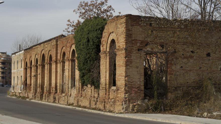 Xàtiva pide ayuda a Cultura para evitar el derrumbe de la antigua estación del siglo XIX