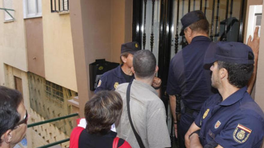 Un desahucio en Las Flores efectuado en octubre de 2011.