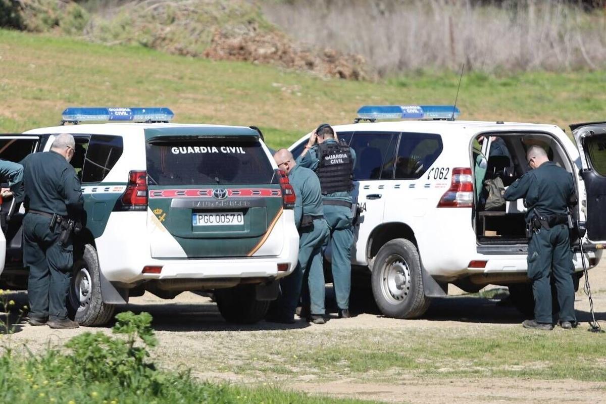 La Guardia Civil ha regresado a la zona del hallazgo.