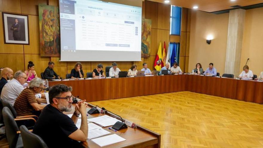 Esquerda Unida tilda de "sectaria" a la patronal pirotécnica por sus críticas a Vilagarcía