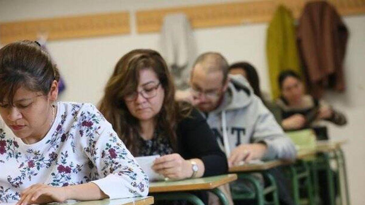 Profesores concurren a una prueba selectiva.