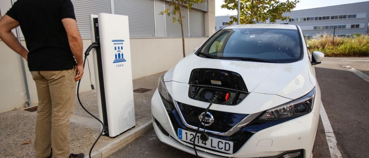 Carga de coche eléctrico en Castellón