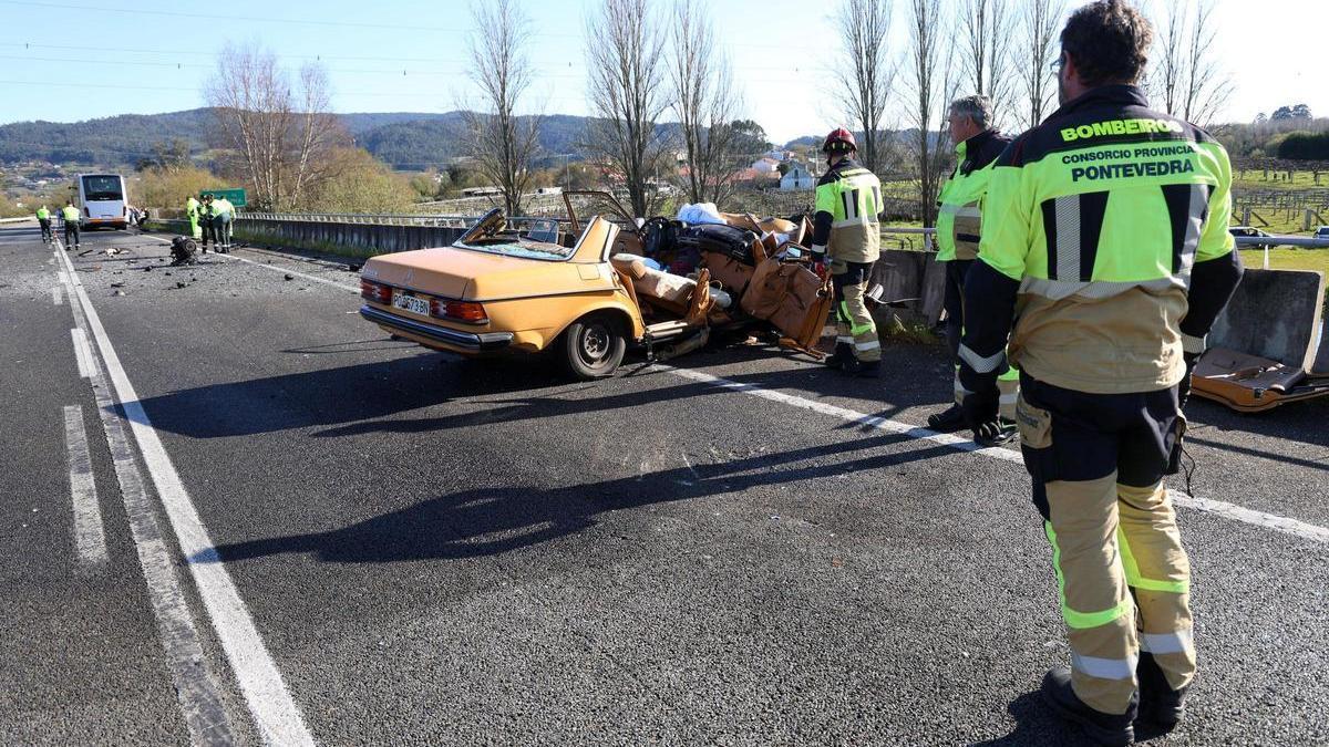 Imagen del vehículo implicado en el accidente mortal de Ribadumia.