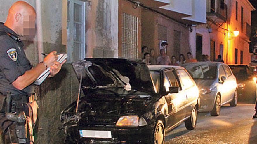 Arde otro coche en un incendio provocado