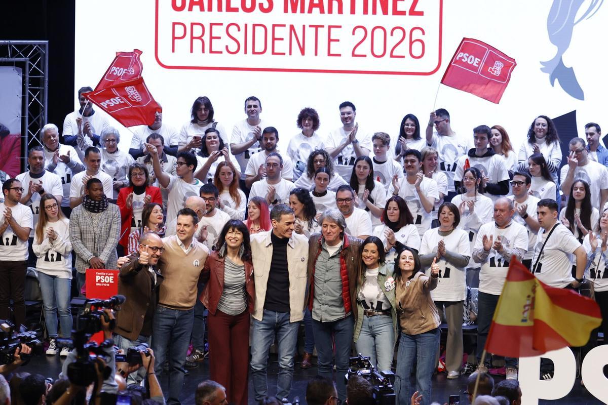 Pedro Sánchez, Carlos Martínez ( y la ministra Ana Redondo en el mitin central de Soria del 7 de marzo.