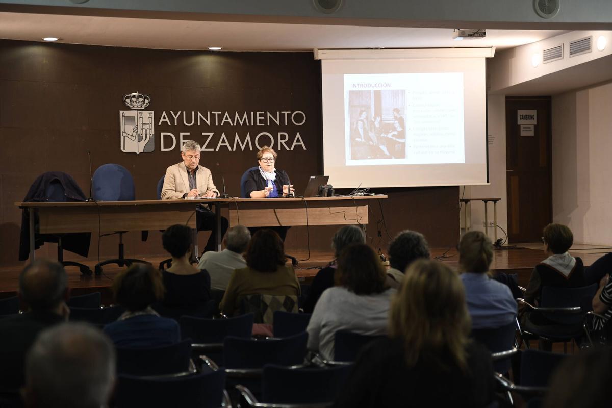 La Alhóndiga, ciclo de conferencias sobre Margarita Ferreras. "El ambiente cultural de las mujeres del 27", con Matilde Olarte.