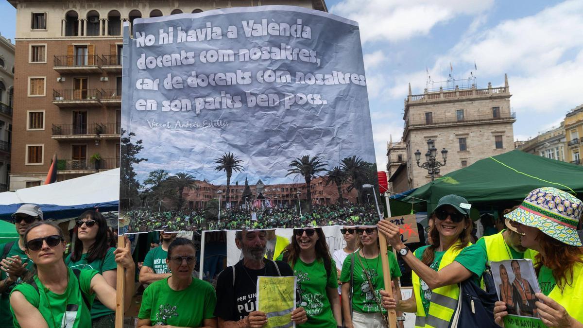 La acampada de profesores en València.