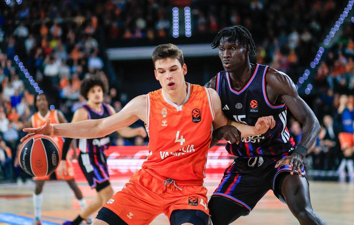 Todas las fotos del Valencia Basket - París Basketball en el Roig Arena