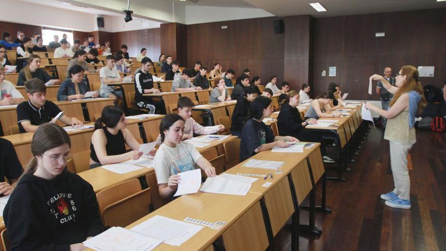 Alumnado preuniversitario en las pruebas Abau del pasado mes de junio. |   // IÑAKI OSORIO