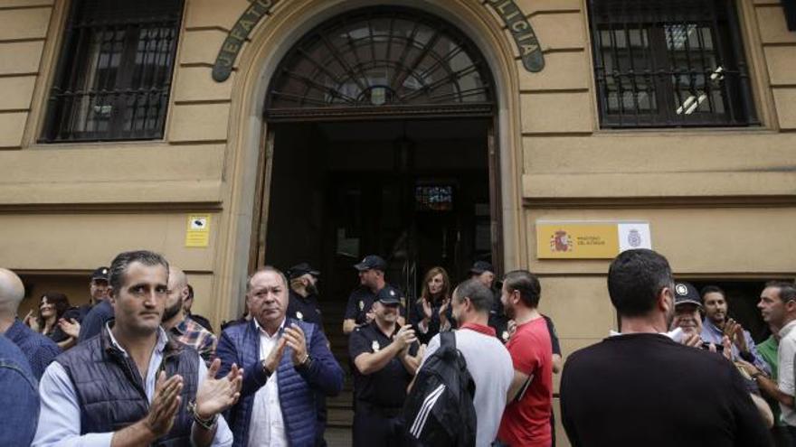 Los policías asturianos salen a la calle para defender a sus compañeros de Cataluña