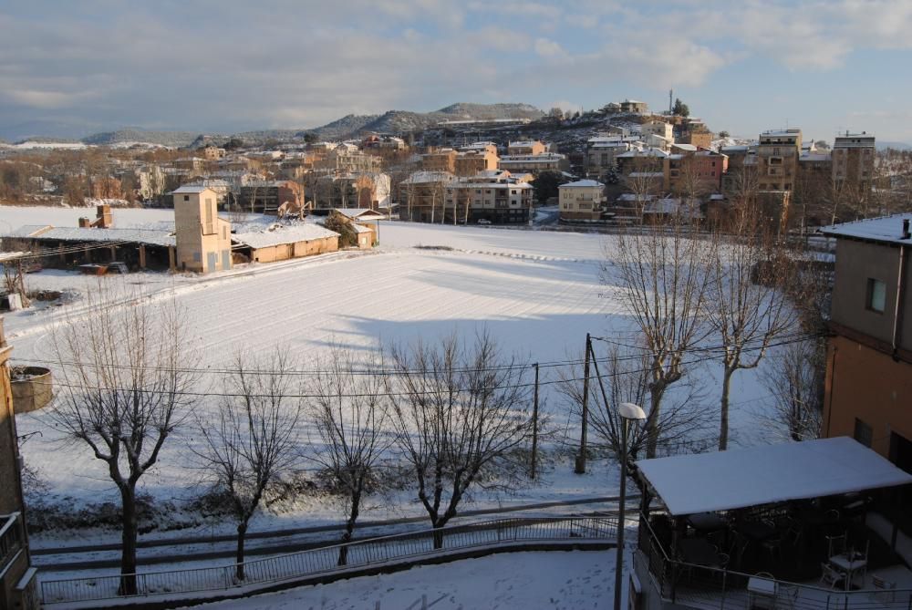 Paisatge matinal nevat a la Catalunya Central