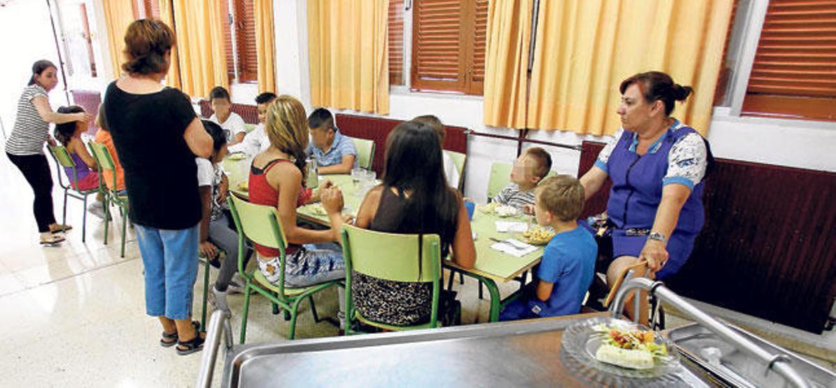 Colegios, institutos y empresas de comedores de Mallorca retiran el panga de sus menús