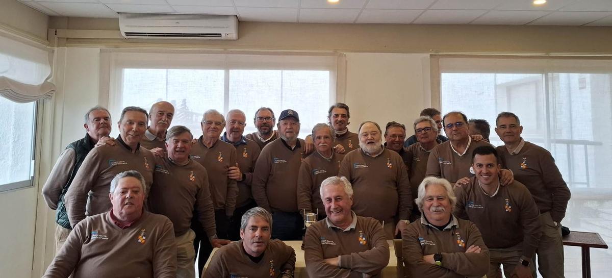 Participantes en el torneo de golf.