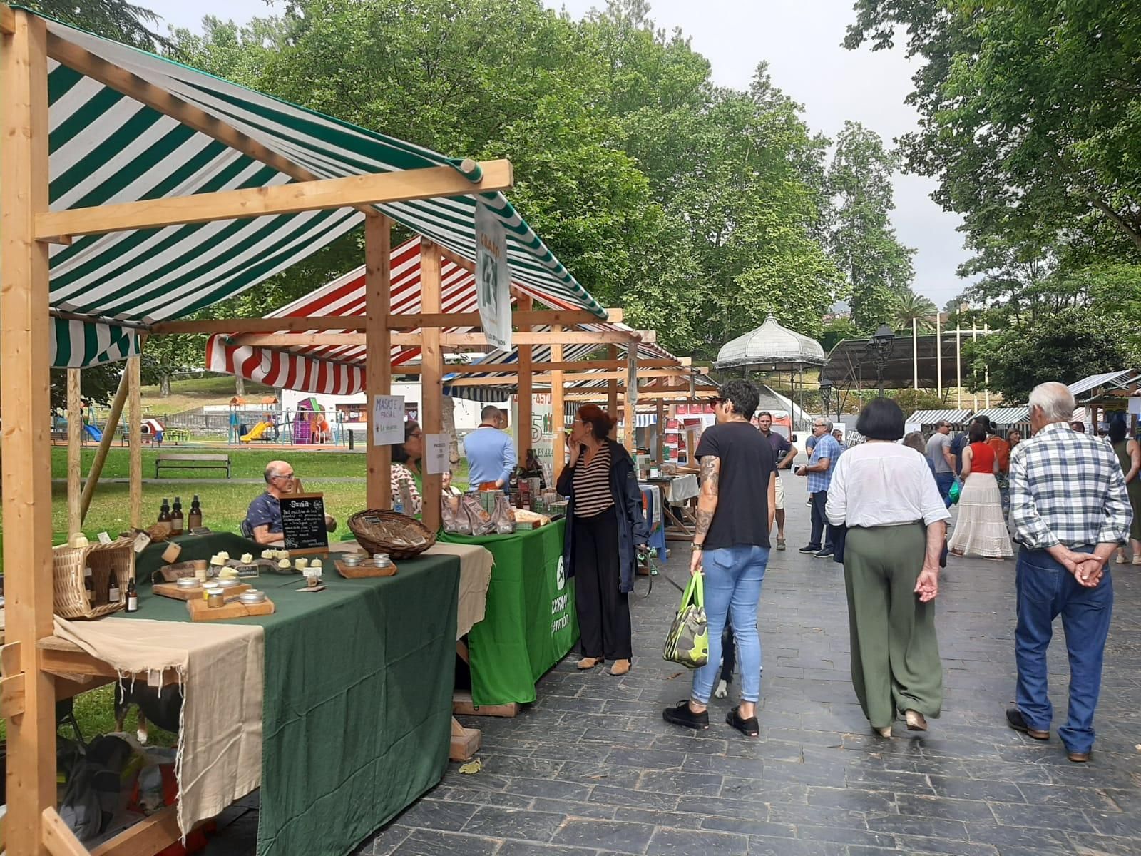 La Feria de la Salud de Grado, en imágenes