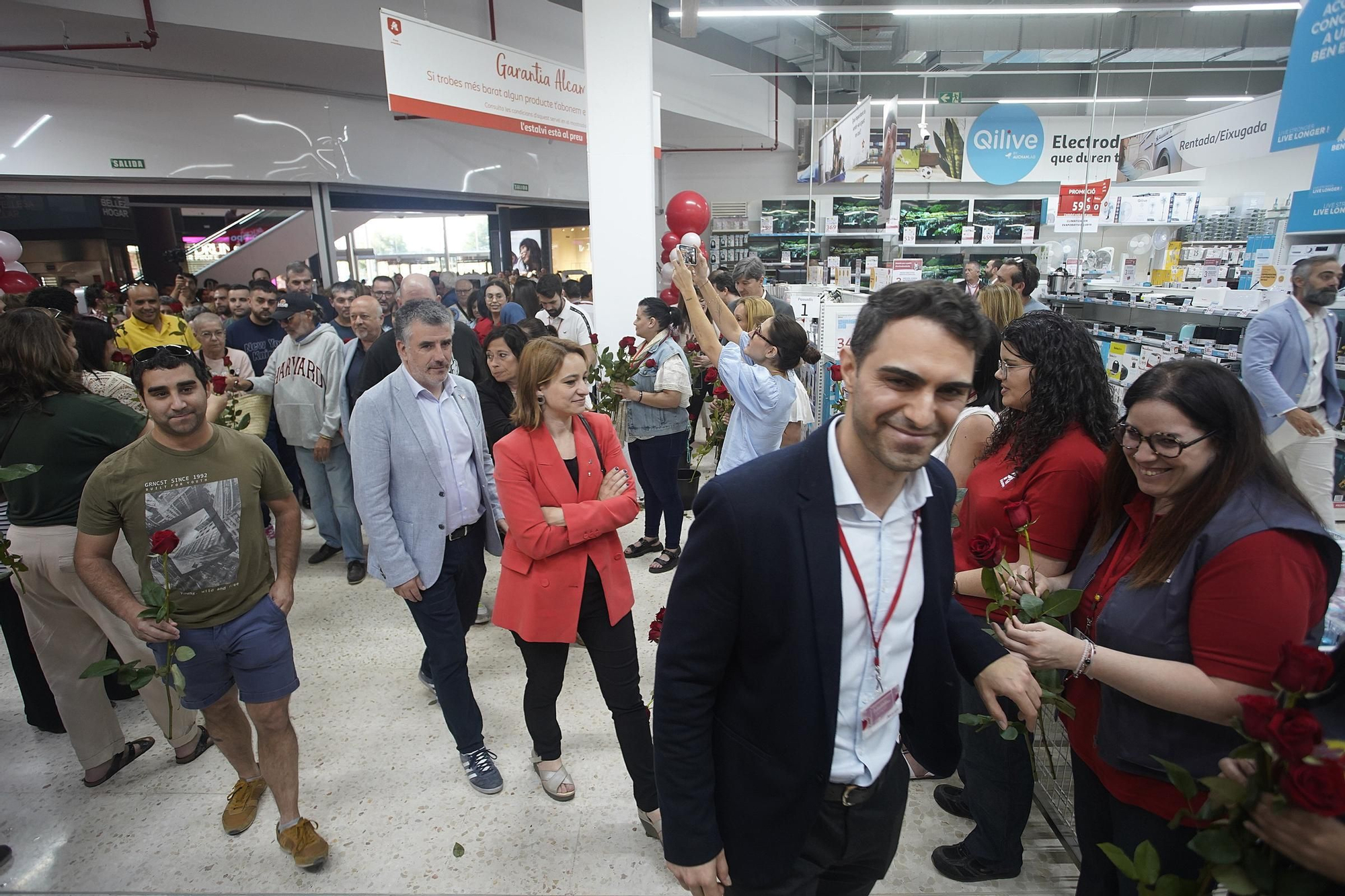 Les imatges de la inauguració del nou supermercat Alcampo de l'Espai Gironès
