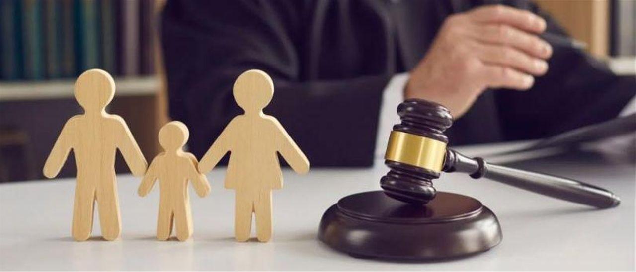 Los pleitos judiciales entre padres separados por conflictos con sus hijos son frecuentes.