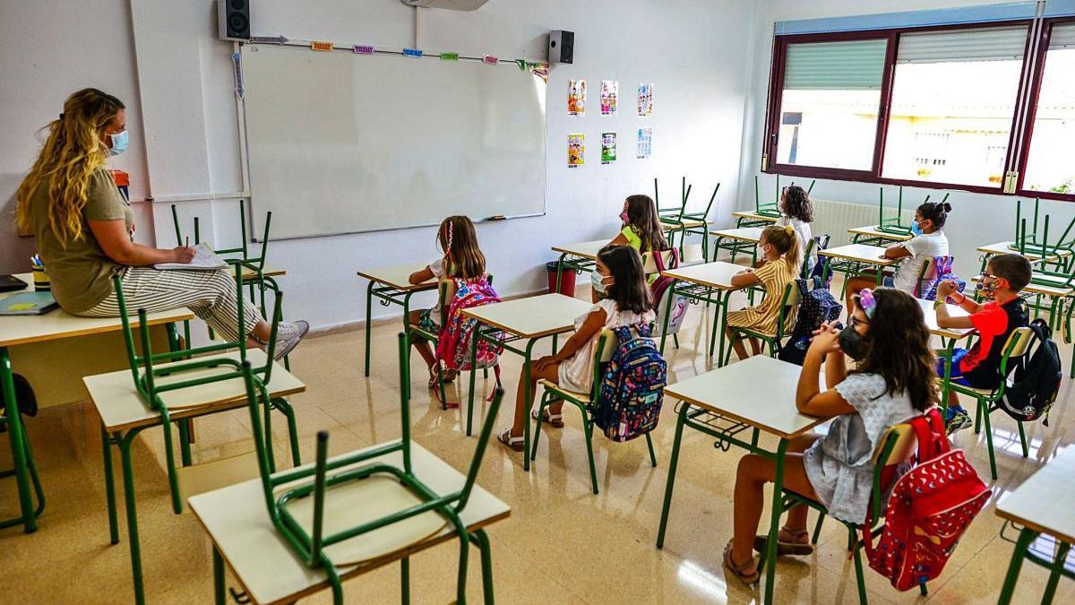 Día de inicio del actual
 curso escolar en un colegio
 de Cartagena.  urquízar