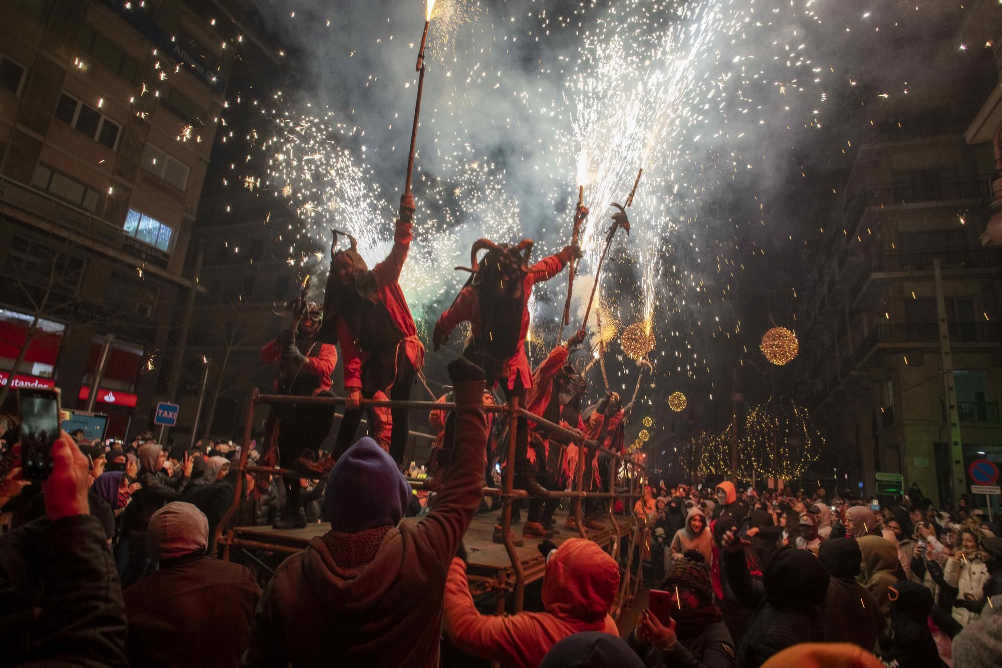 Feuer und Drachen in Palma de Mallorca: So lief der erste Correfoc nach der Pandemie