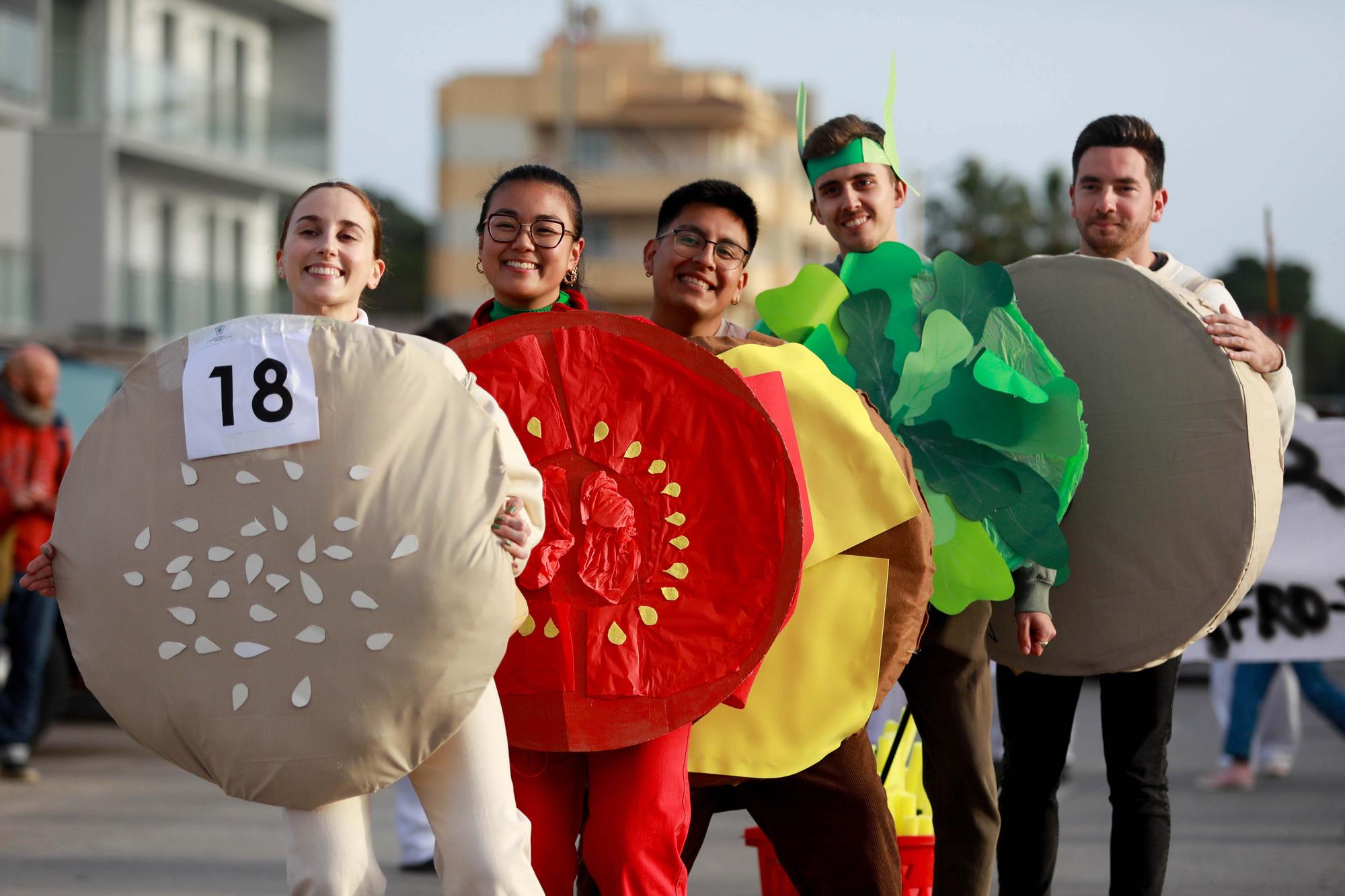 Todas las imágenes de la rúa de carnaval 2023 en Santa Eulària