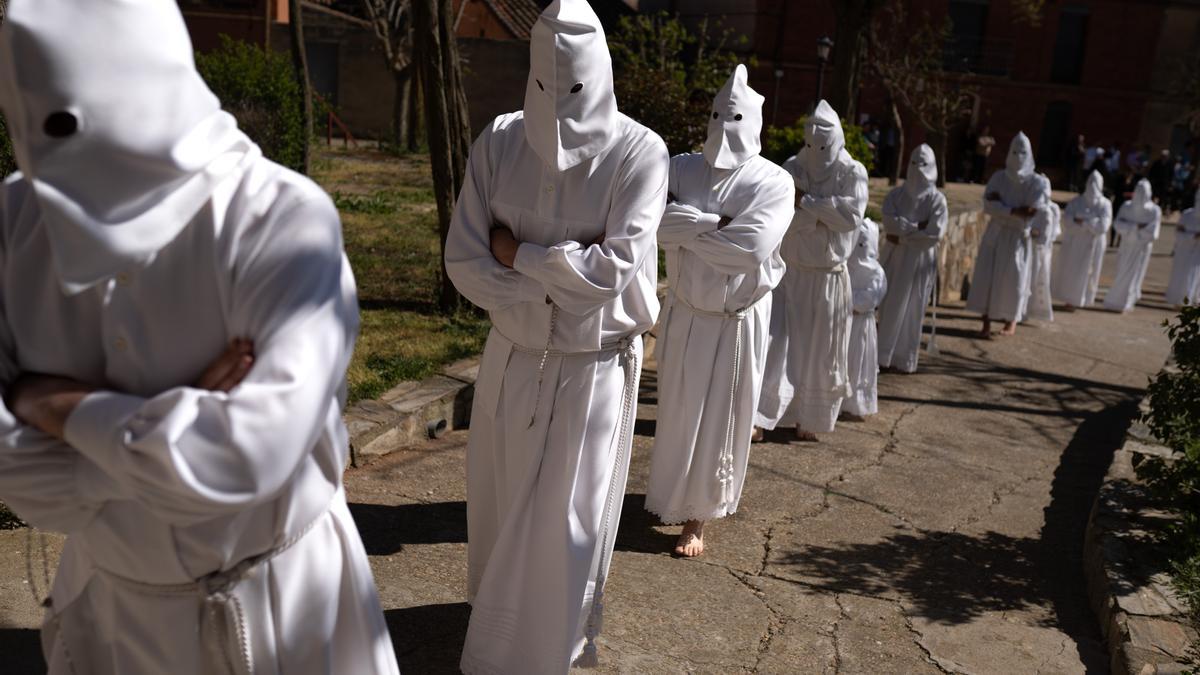GALERÍA | Así ha sido la procesión de "La Carrera" en Villarrín de Campos
