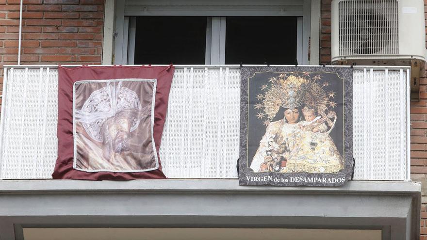 Una imagen de un balcón en Valencia el Domingo de Ramos.