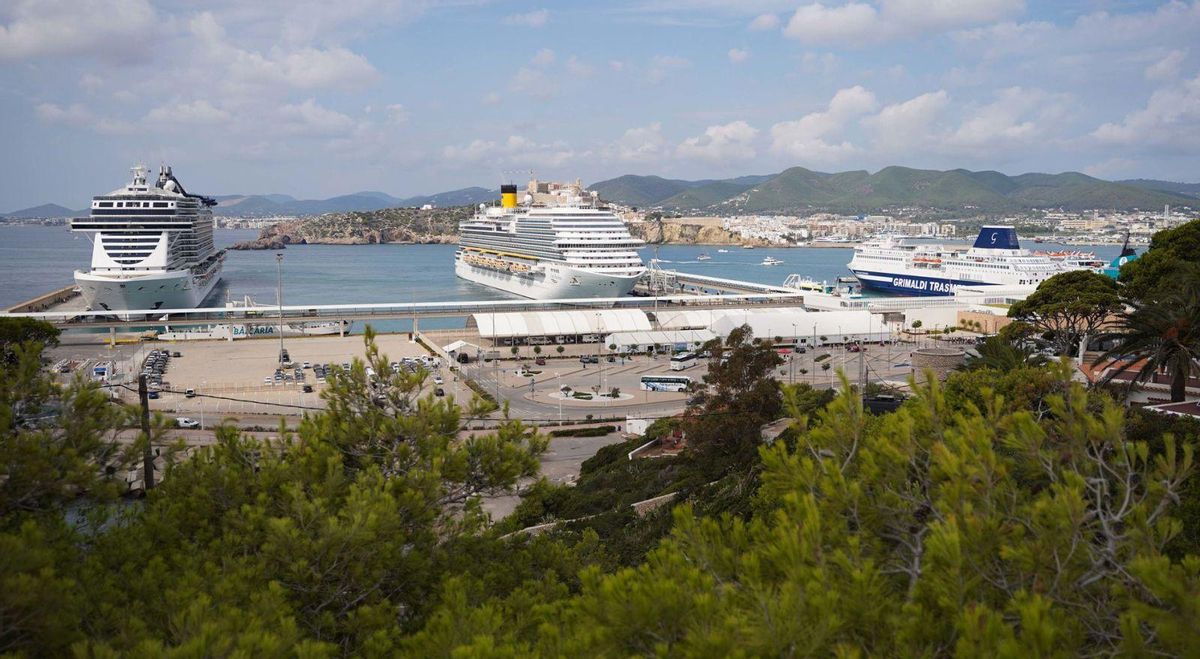 Es Botafoc supera la prueba de 10.500 cruceristas | FOTOS DE MARCELO SASTRE