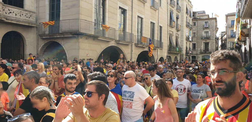 Acte de l'11 de setembre a la plaça del Vi de Girona organitzat per l'ADAC i el Forn