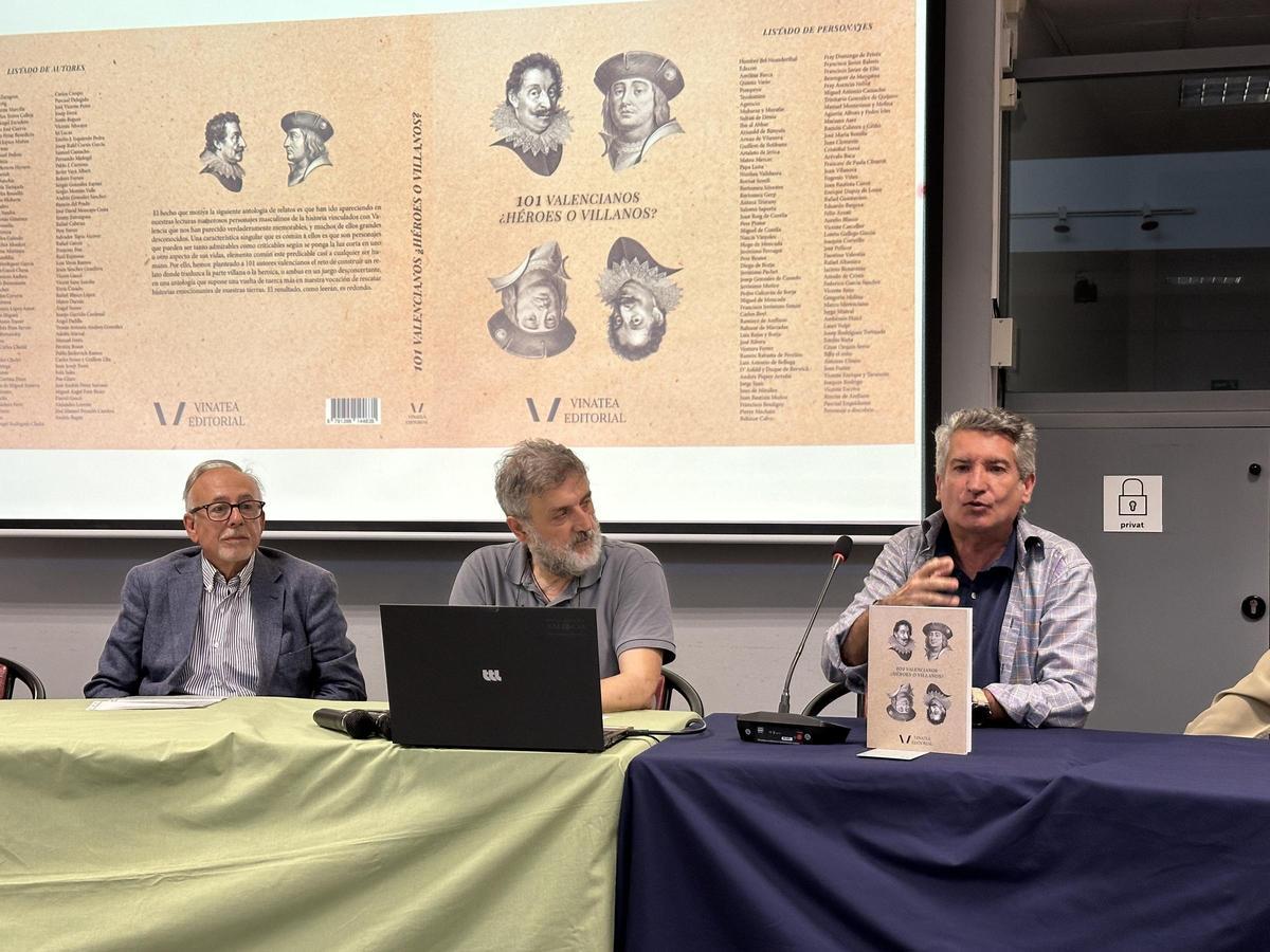 Un momento de la presentación del libro.