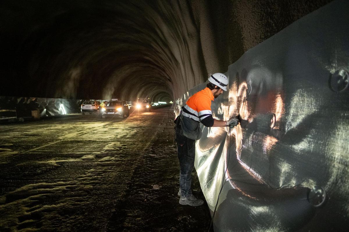 Visita al túnel de Erjos Visita al túnel de Erjos