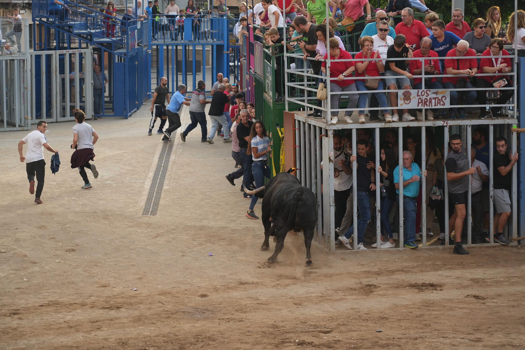 La tarde taurina del viernes de la Fira d'Onda, en imágenes