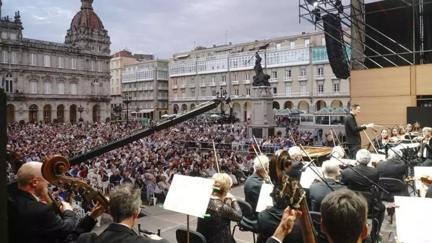 Así fue el concierto de la Orquesta Sinfónica de Galicia en María Pita durante la Semana Clásica