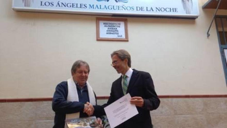 Antonio Meléndez, presidente de Los Ángeles Malagueños de la Noche, y el Dr. Tomás Urda, director gerente de los Hospitales Quirónsalud Málaga y Marbella