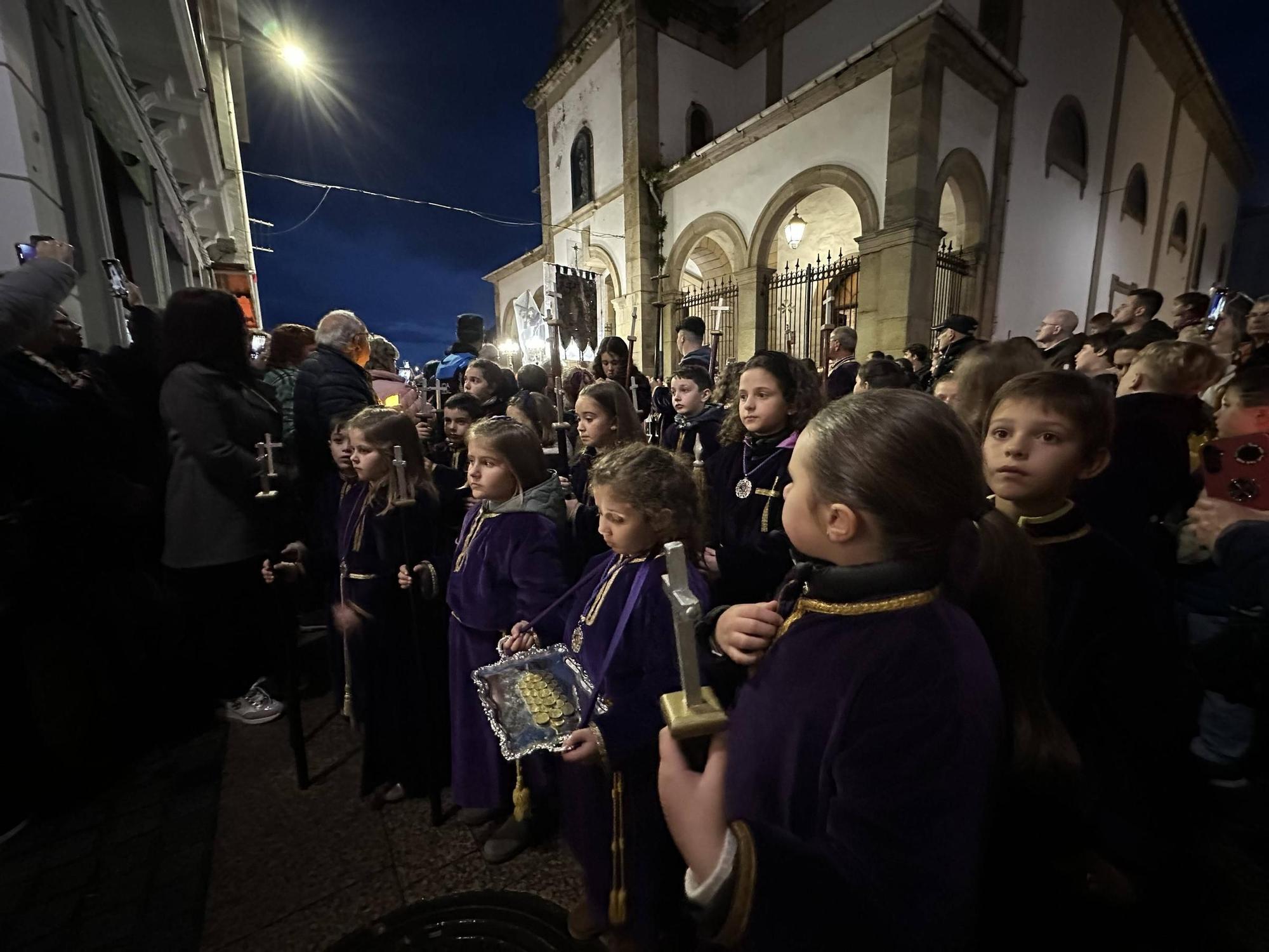 EN IMÁGENES | La envolvente procesión del Nazareno en Luarca