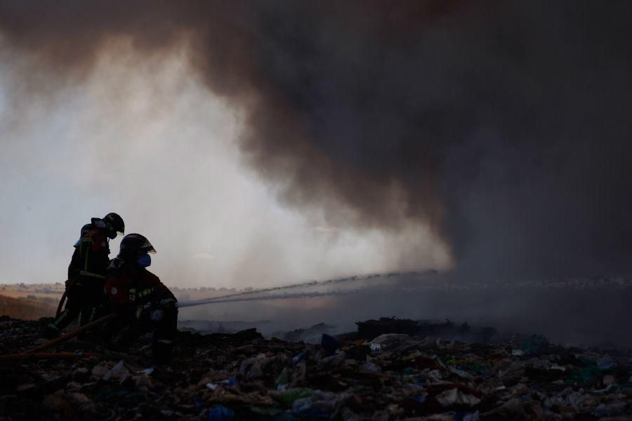 Incendio en el vertedero de Zamora