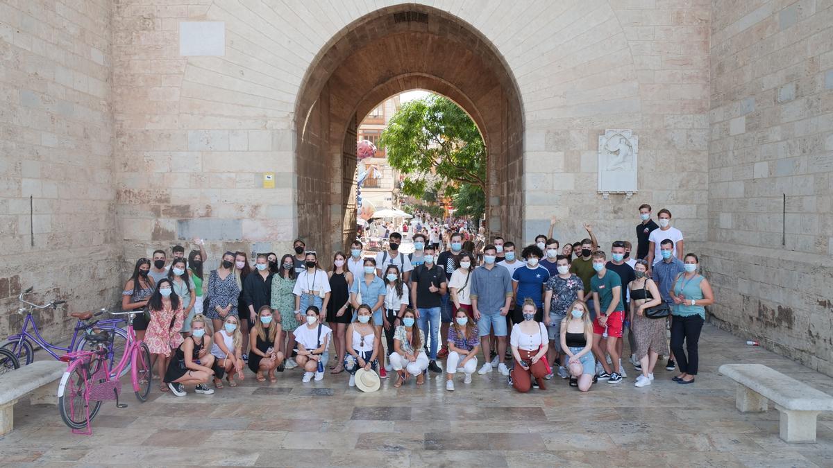 Estudiantes de intercambio en EDEM provenientes de 13 países, de visita en Valencia.