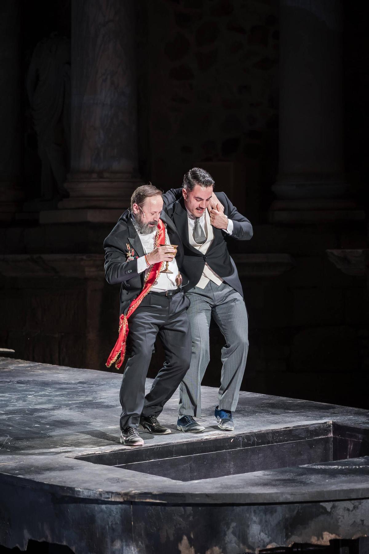 El Teatro Romano de Mérida acoge la puesta en 'Electra' El Teatro Romano de Mérida acoge la puesta en 'Electra'
