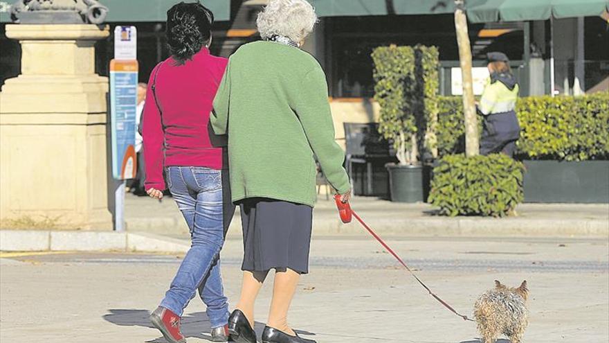 Uno de cada diez residentes en Castellón vive en soledad