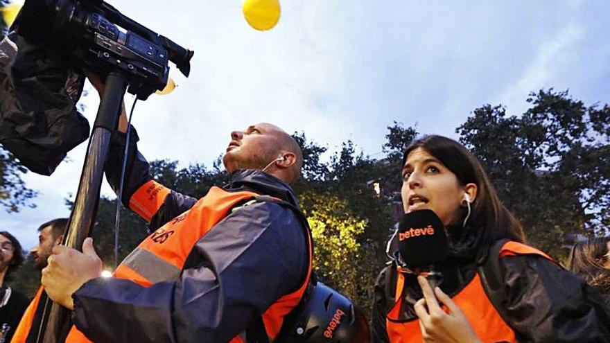 Treballadors de la cadena de l’Ajuntament de Barcelona. | DDG