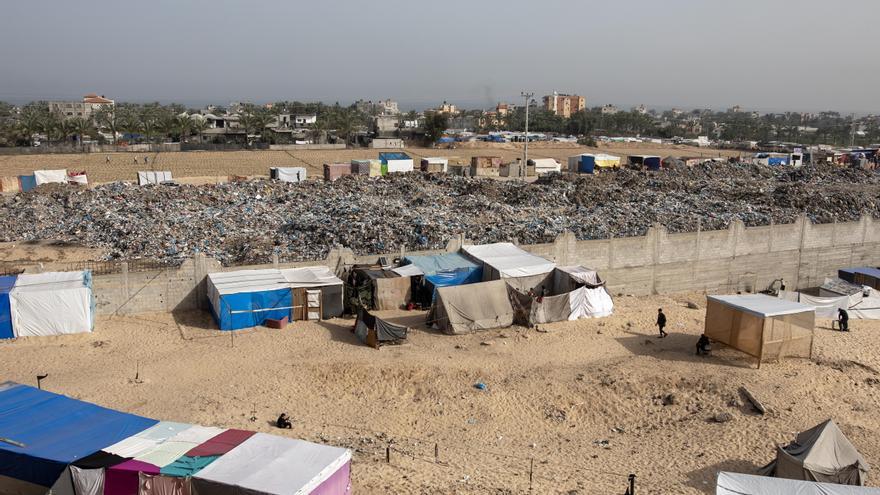 La UNRWA advierte de que ya hay 800.000 personas desplazadas de Rafah por la guerra