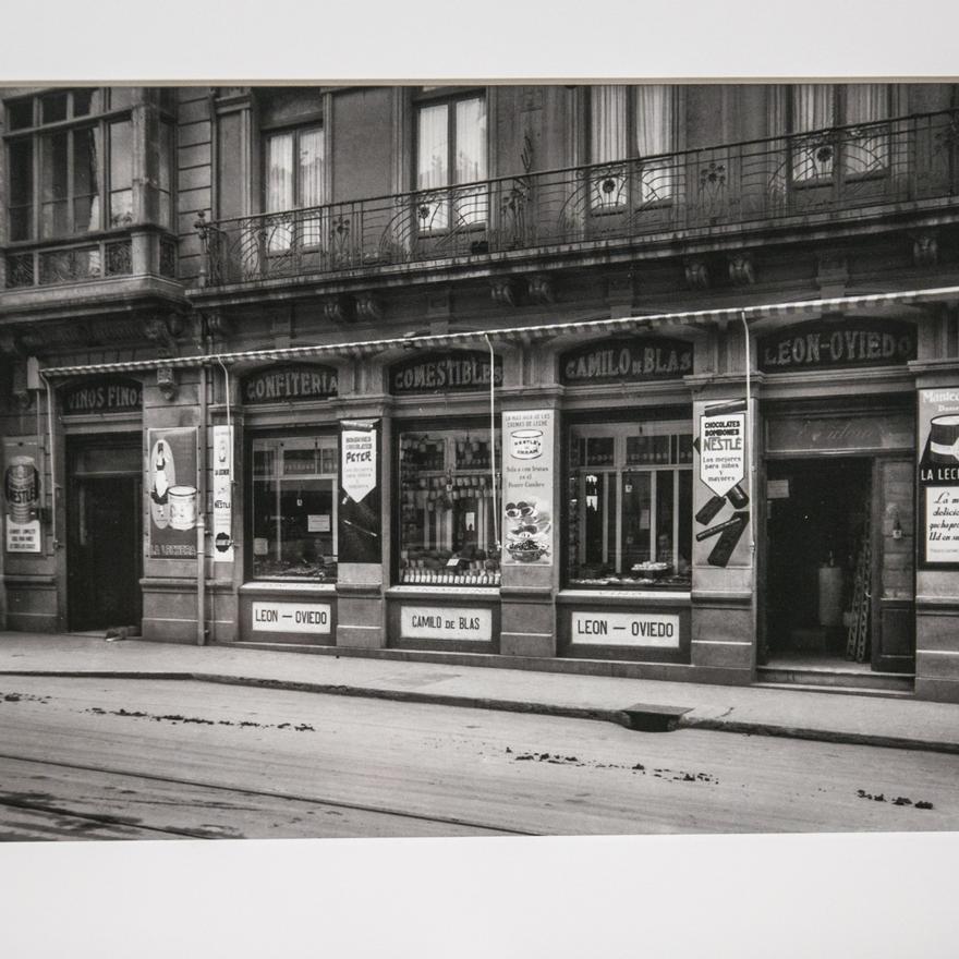 Oviedo entre 1858 y 1978, a través de las fotografías del Muséu del Pueblu d'Asturies