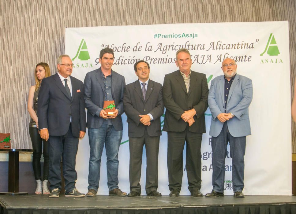 Premio Empresa Familiar Agraria Empresa Pego Natura. Ellos son Vicent Dominguis -padre- y Vicent Dominguis -hijo-