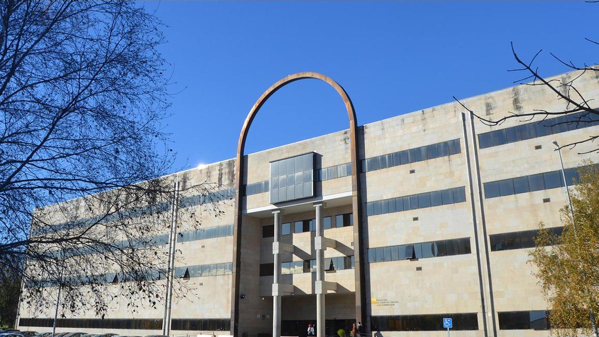 La Facultade de Comunicación, que colaborará con la entidad portuguesa.