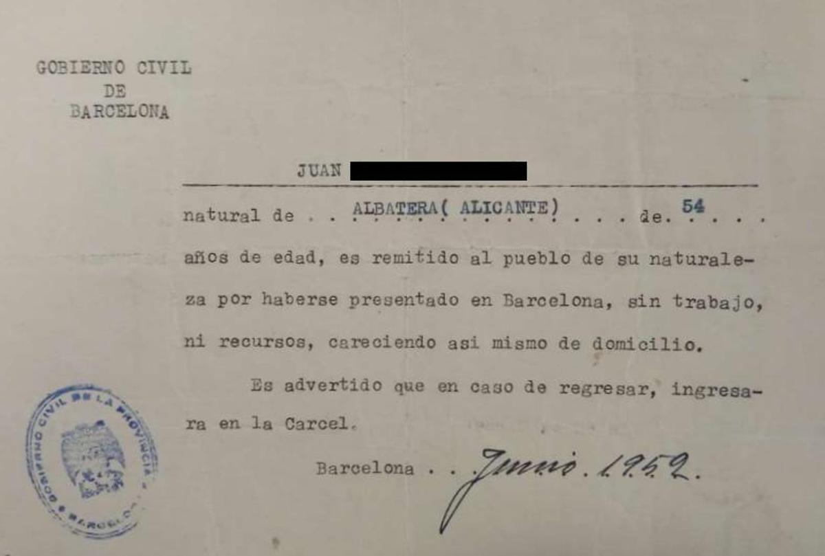 Documento Orden de expulsión deportación de un inmigrante procedente de Albatera.